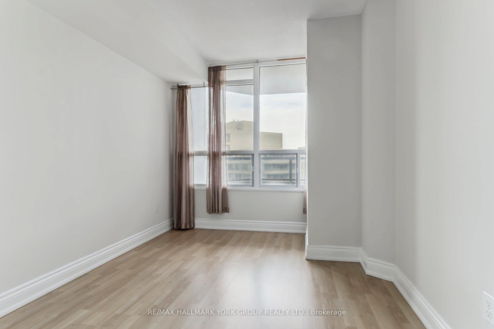 Photo 13 of Unit 1212, 11 Townsgate Drive, Vaughan, Crestwood-Springfarm-Yorkhill — HOMEH