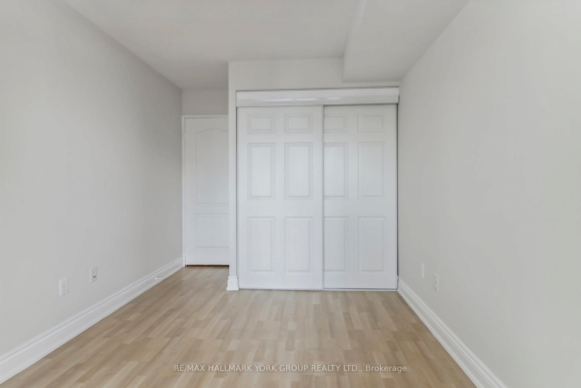 Photo 14 of Unit 1212, 11 Townsgate Drive, Vaughan, Crestwood-Springfarm-Yorkhill — HOMEH