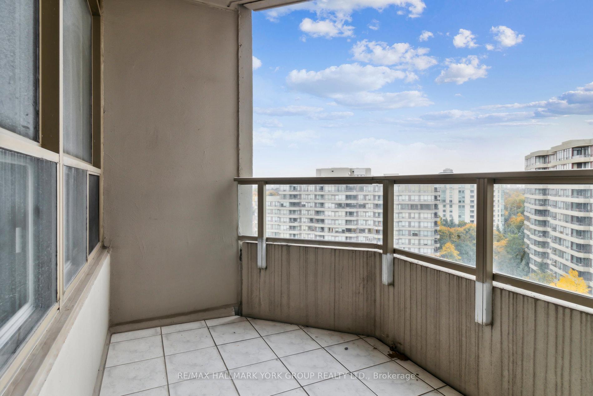 Photo 18 of Unit 1212, 11 Townsgate Drive, Vaughan, Crestwood-Springfarm-Yorkhill — HOMEH