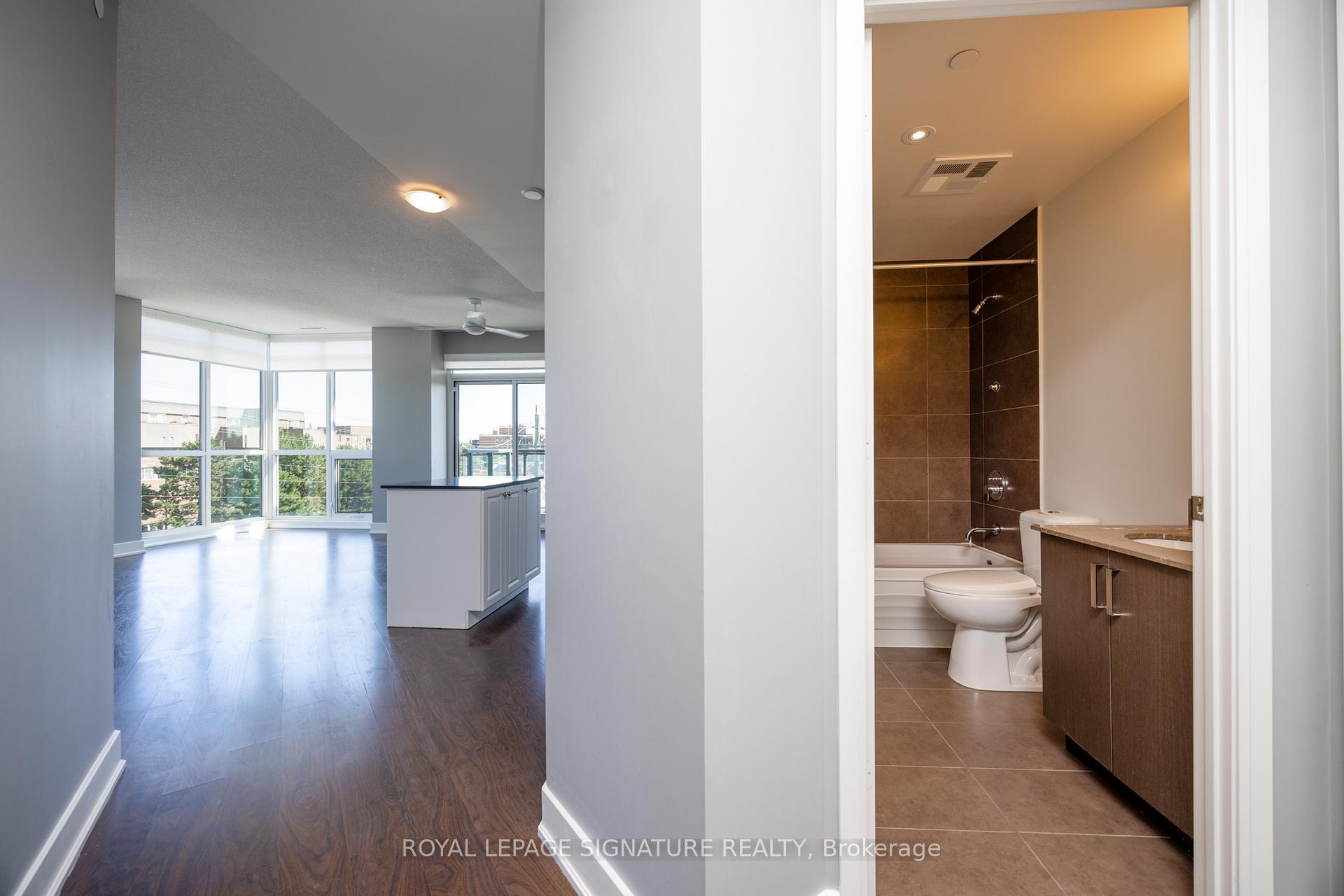 Photo 13 of Unit 531, 7608 Yonge Street, Vaughan, Crestwood-Springfarm-Yorkhill — HOMEH