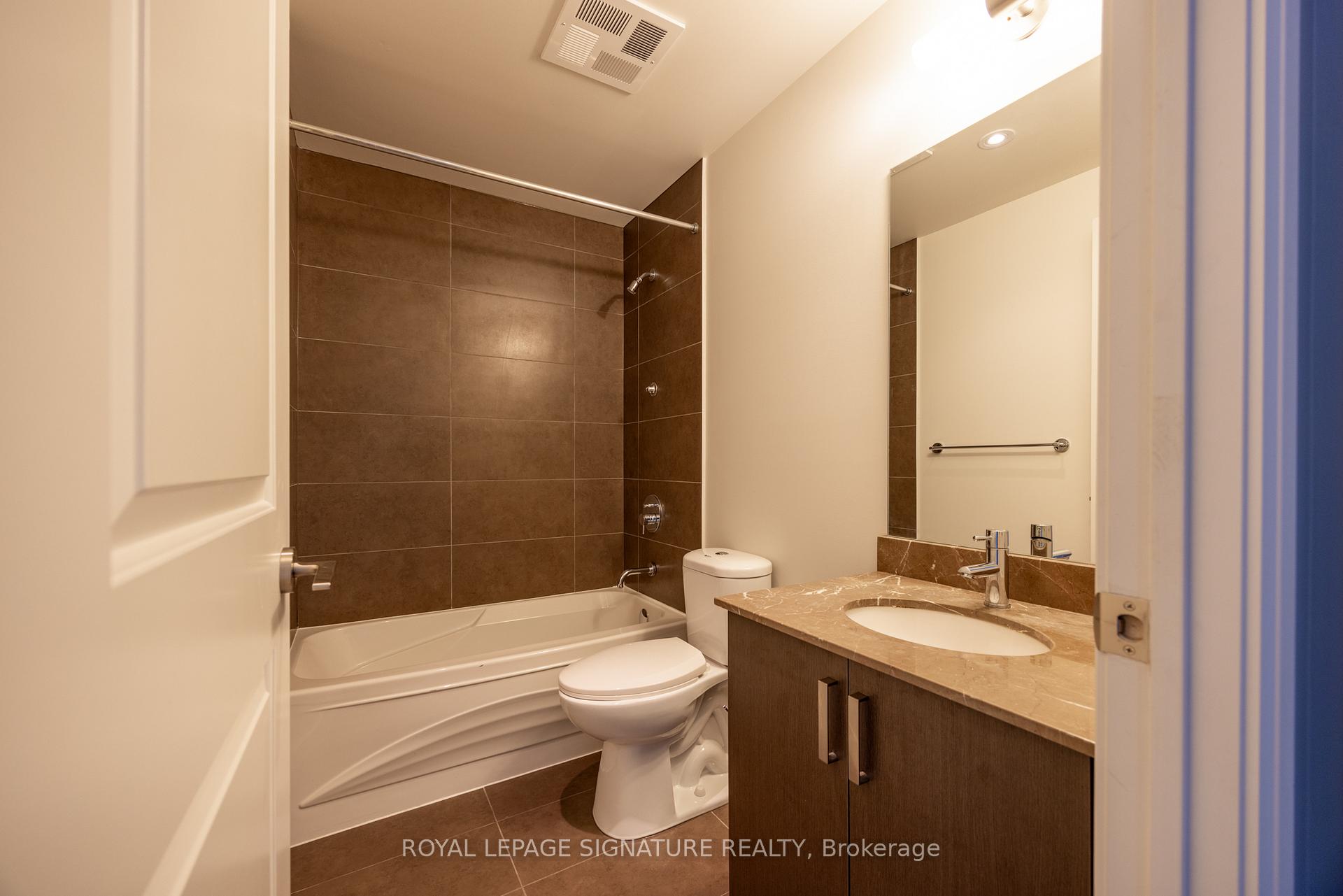 Photo 5 of Unit 531, 7608 Yonge Street, Vaughan, Crestwood-Springfarm-Yorkhill — HOMEH