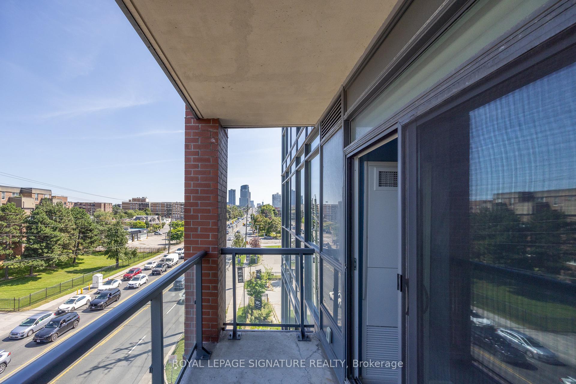 Photo 12 of Unit 531, 7608 Yonge Street, Vaughan, Crestwood-Springfarm-Yorkhill — HOMEH