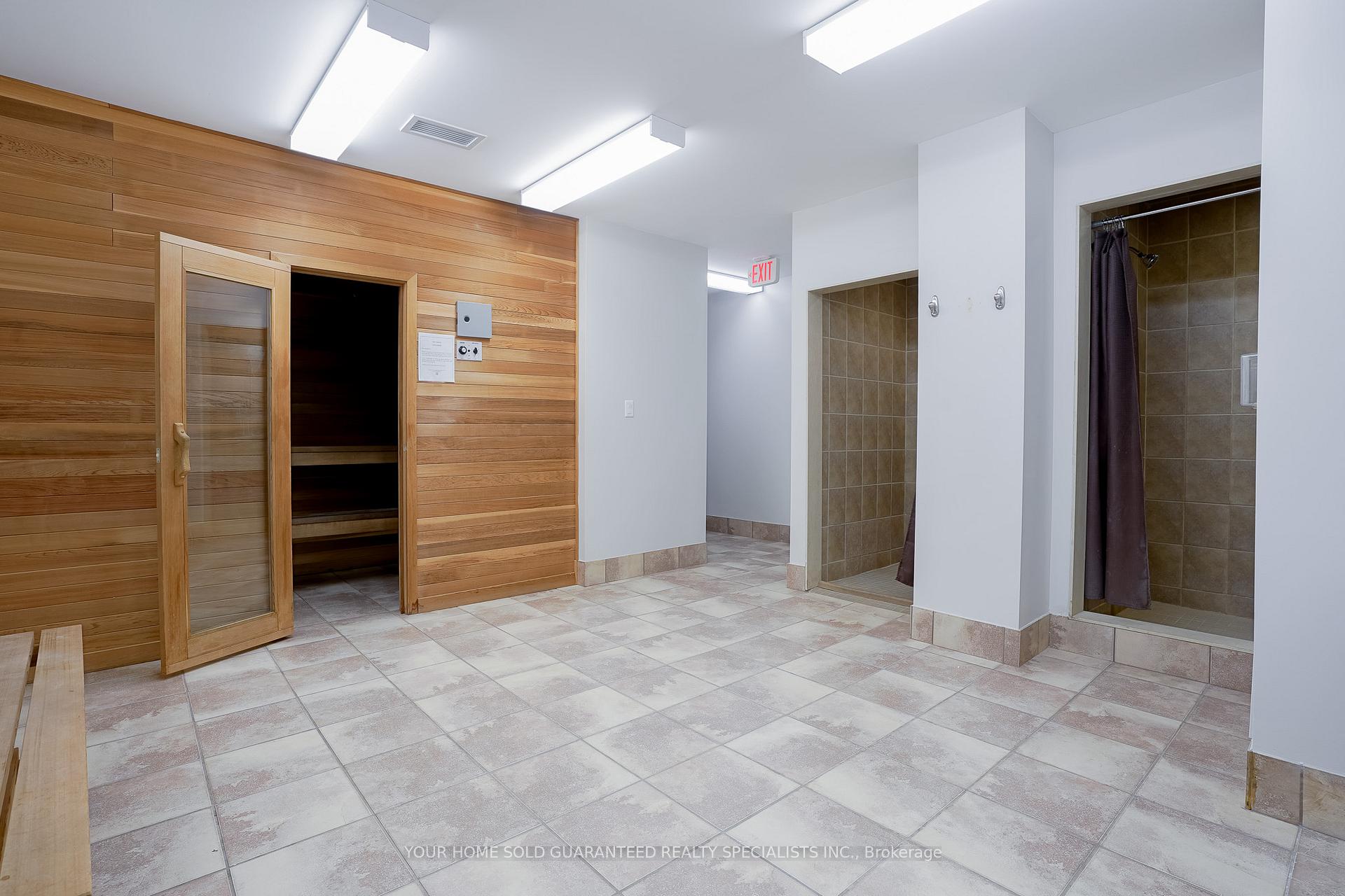 Photo 15 of Unit 511, 15450 Yonge Street, Aurora, Aurora Heights — HOMEH