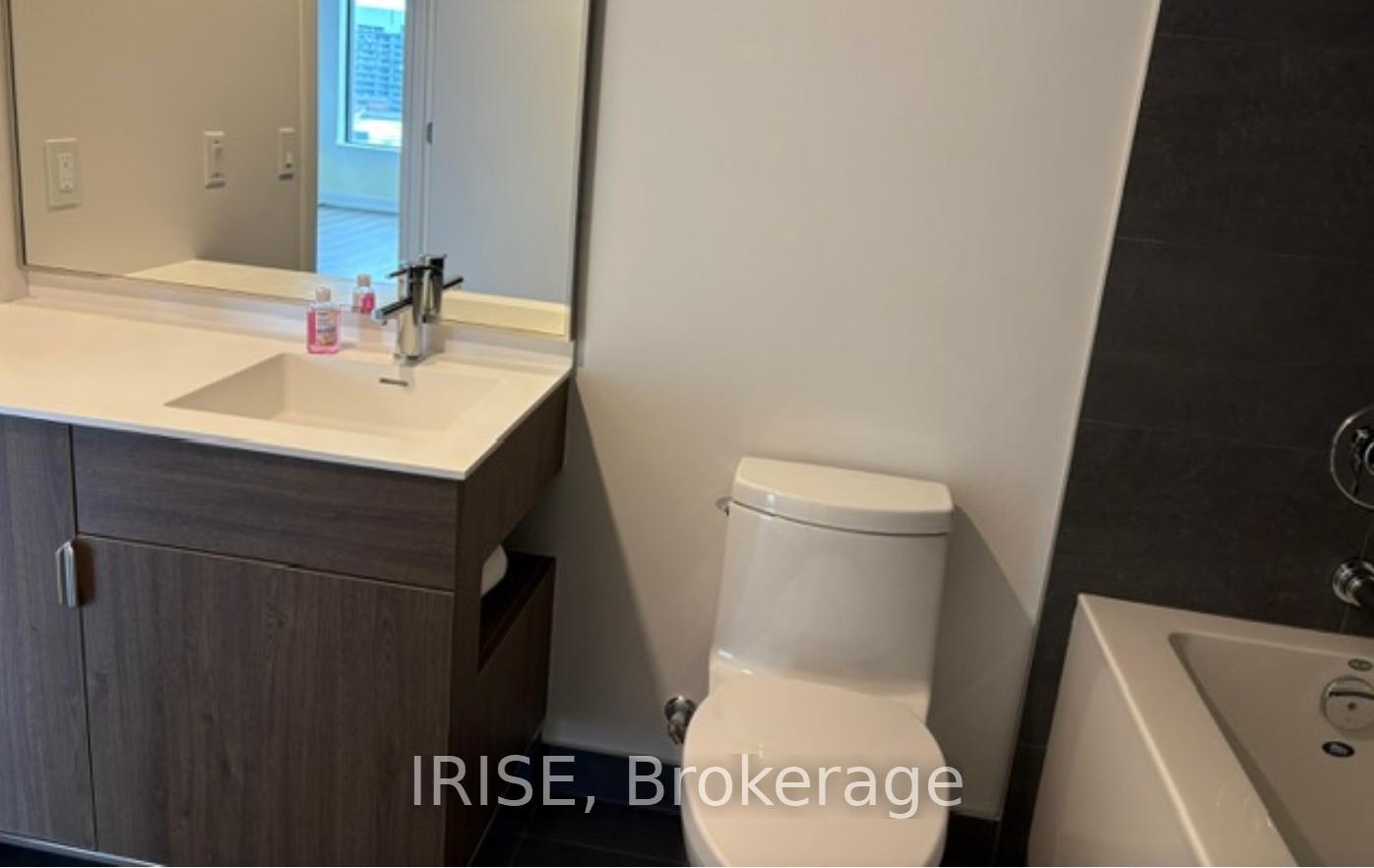 Photo 4 of Unit 810, 28 Eastern Avenue, Toronto, Moss Park — HOMEH