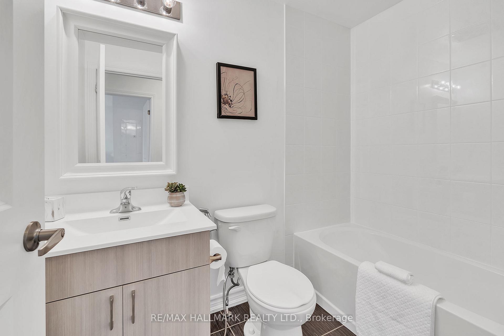 Photo 7 of Unit 314, 199 Pine Grove Road, Vaughan, East Woodbridge — HOMEH
