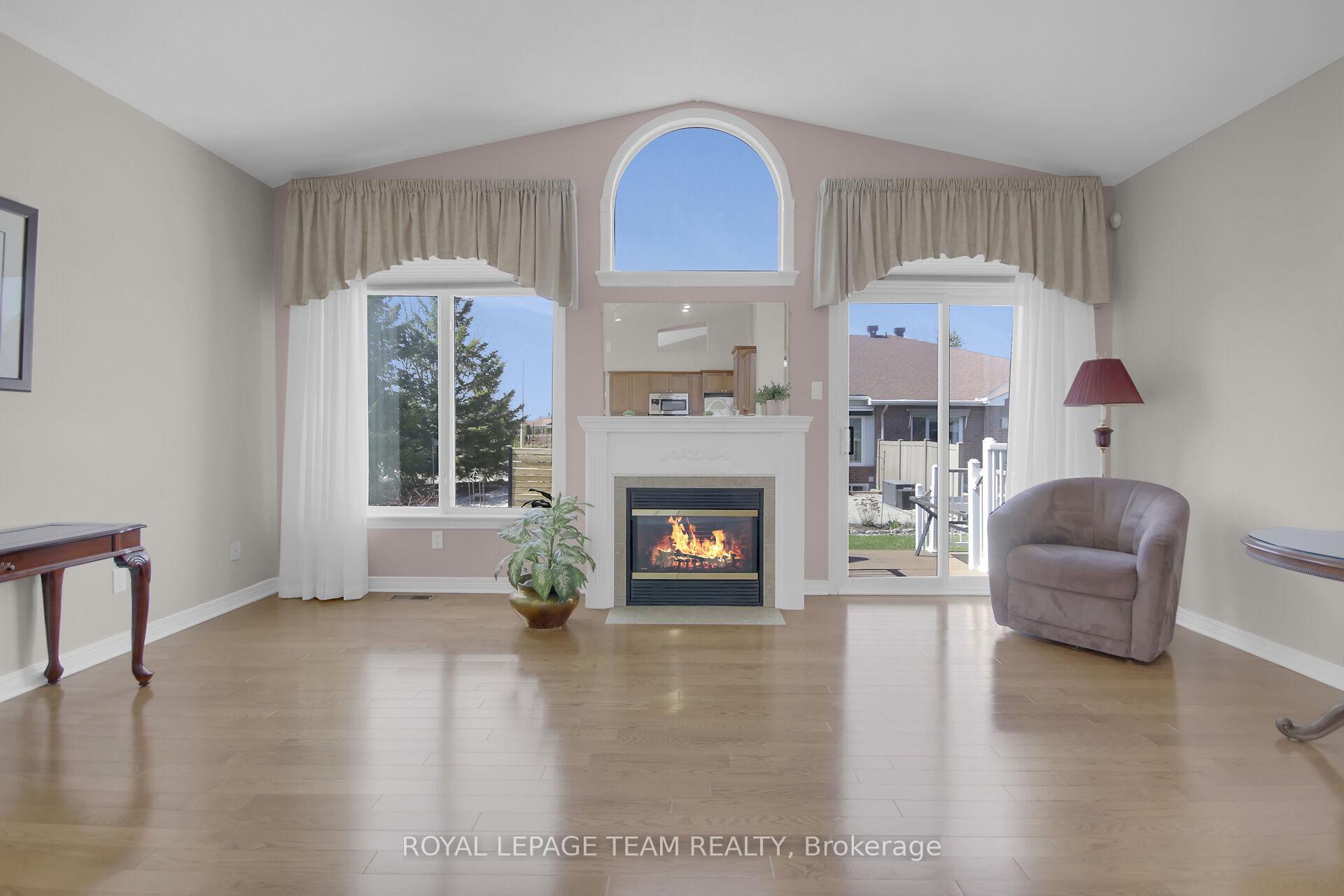 Photo 30 of 45 Amberlakes Drive, Ottawa, Stittsville (Central) — HOMEH