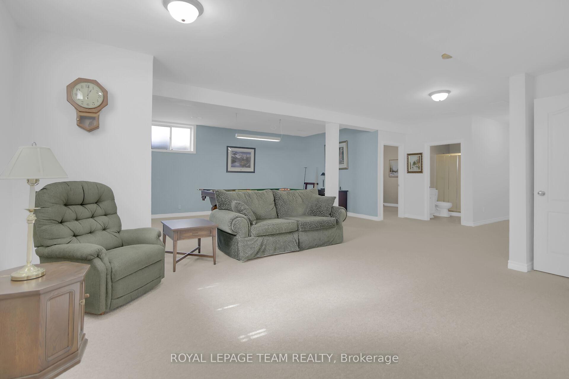 Photo 35 of 45 Amberlakes Drive, Ottawa, Stittsville (Central) — HOMEH