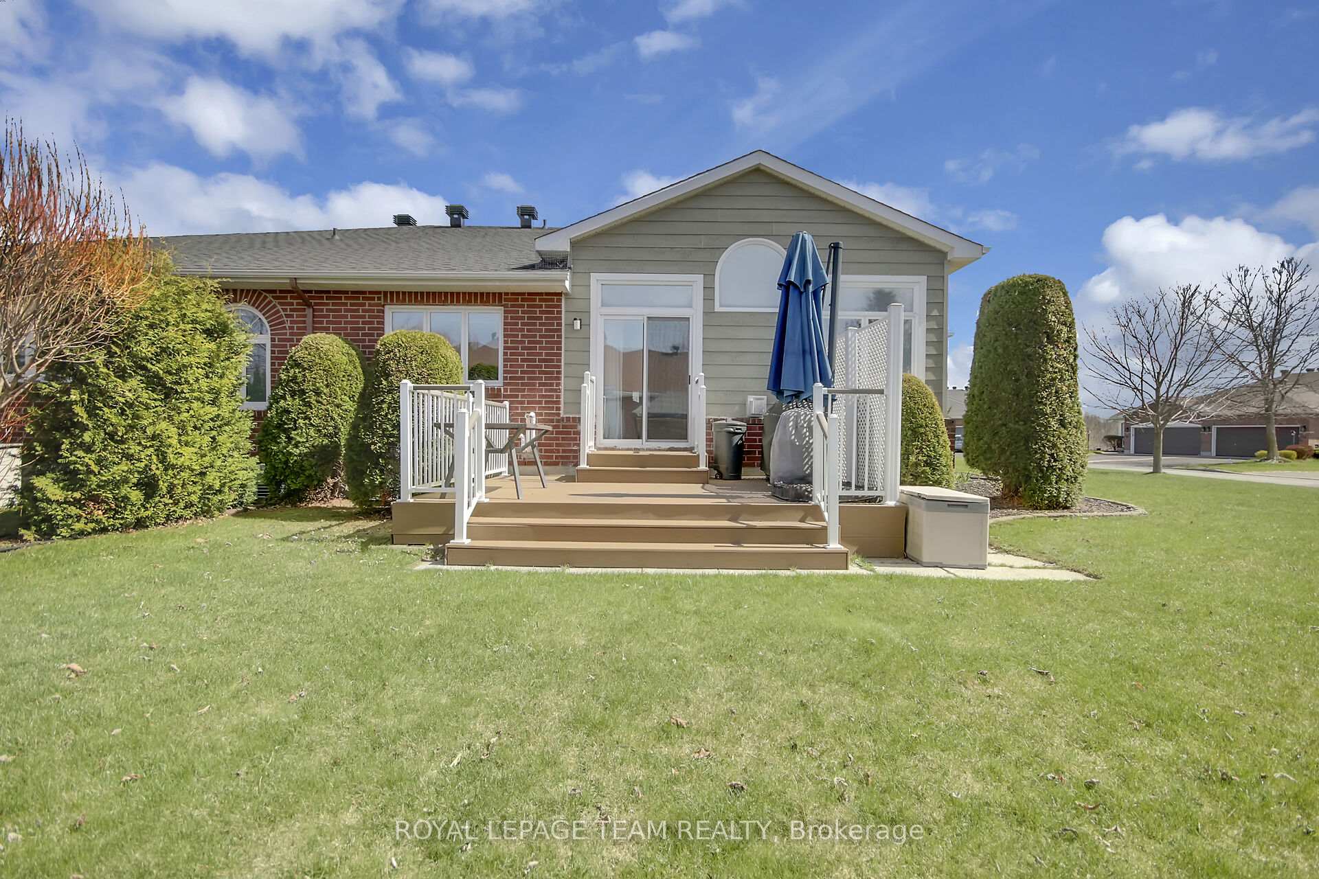 Photo 32 of 45 Amberlakes Drive, Ottawa, Stittsville (Central) — HOMEH