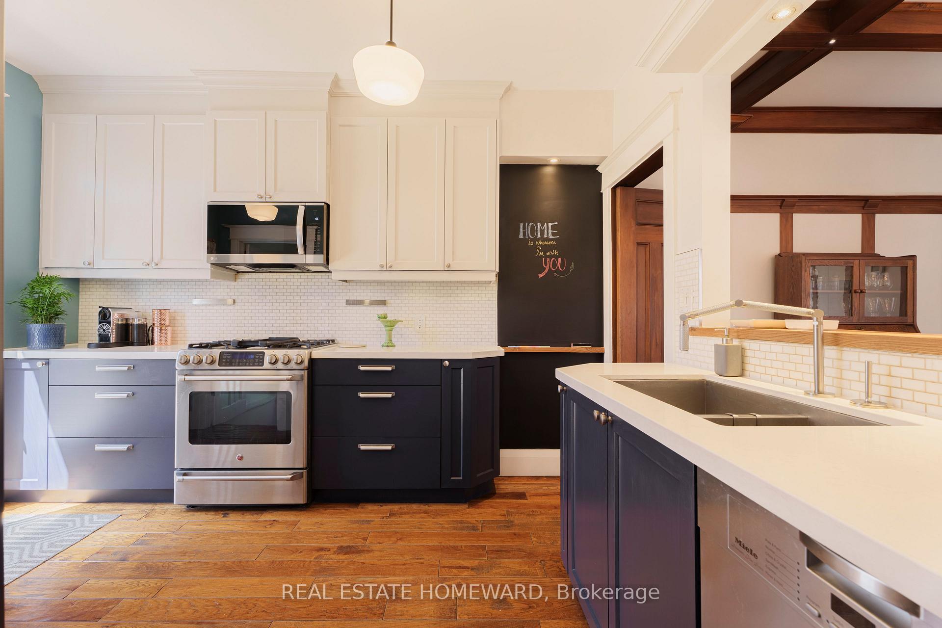 Photo 9 of 128 Bingham Avenue, Toronto, East End-Danforth — HOMEH