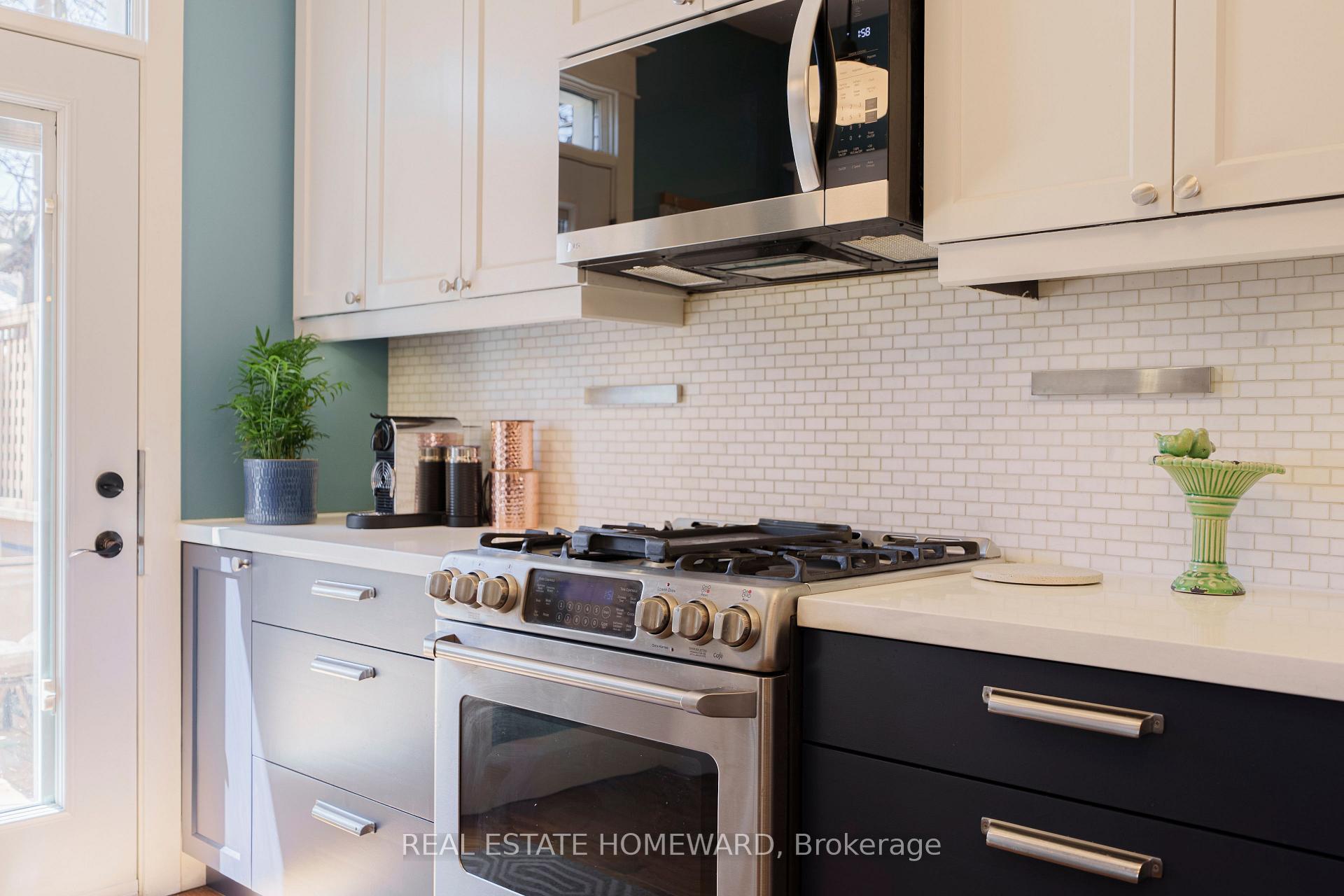 Photo 19 of 128 Bingham Avenue, Toronto, East End-Danforth — HOMEH