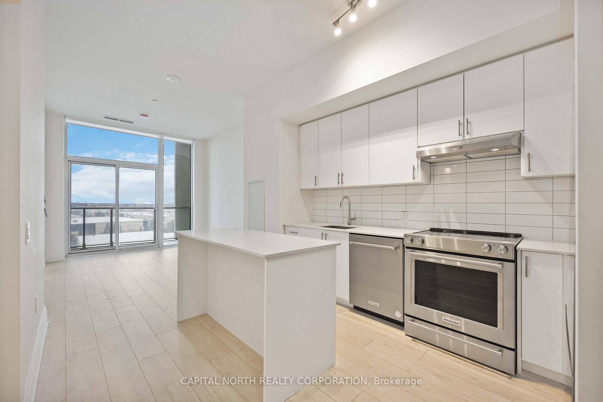 Photo 3 of Unit 615, 9000 Jane Street, Vaughan, Vellore Village — HOMEH