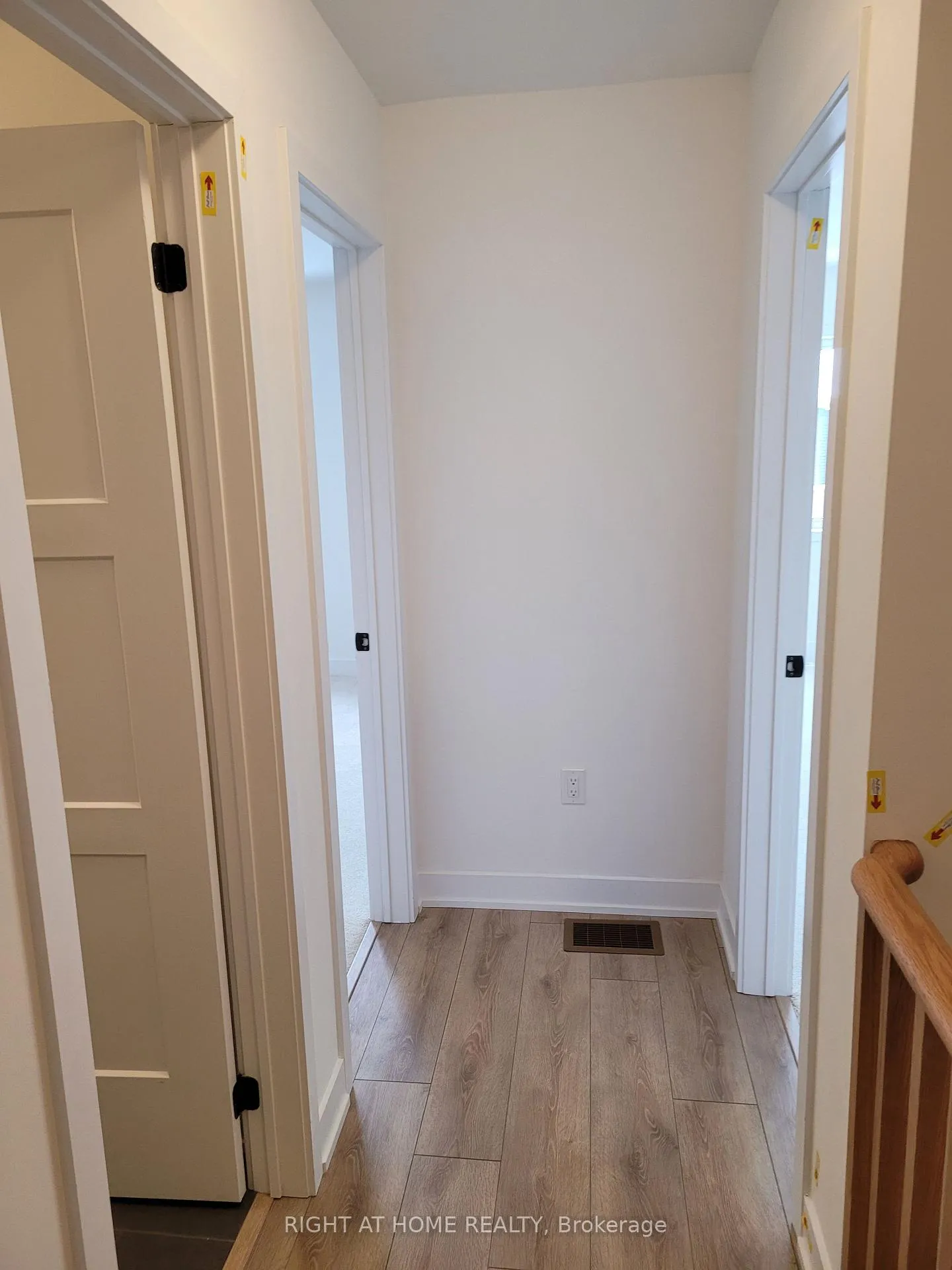 Photo 31 of 34 Silo Mews, Barrie, Rural Barrie Southeast — HOMEH