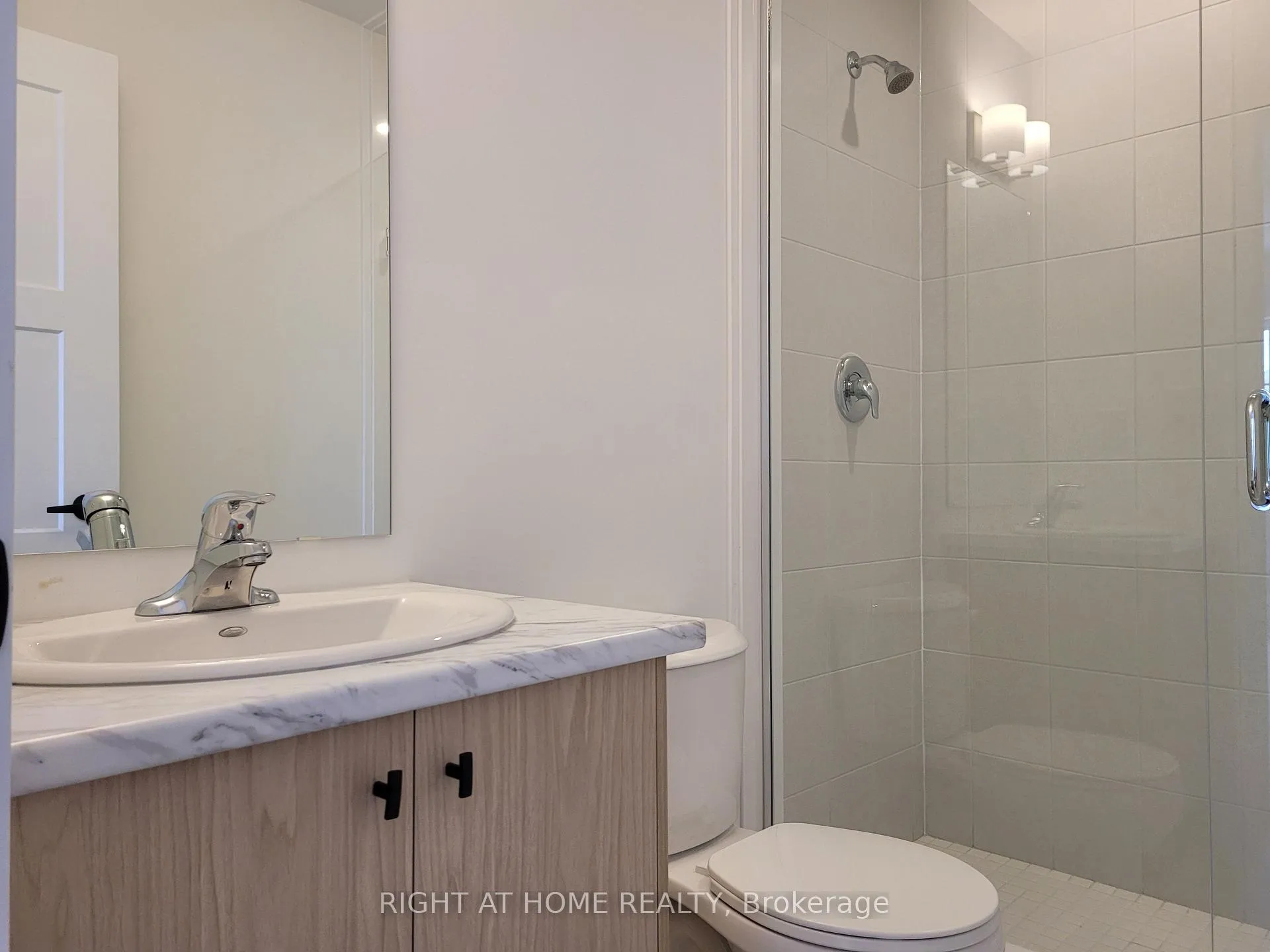 Photo 41 of 34 Silo Mews, Barrie, Rural Barrie Southeast — HOMEH