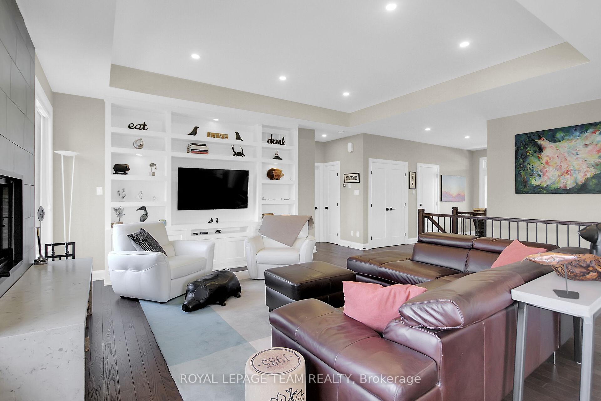 Photo 6 of 65 Nixon Farm Drive, Ottawa, Richmond — HOMEH