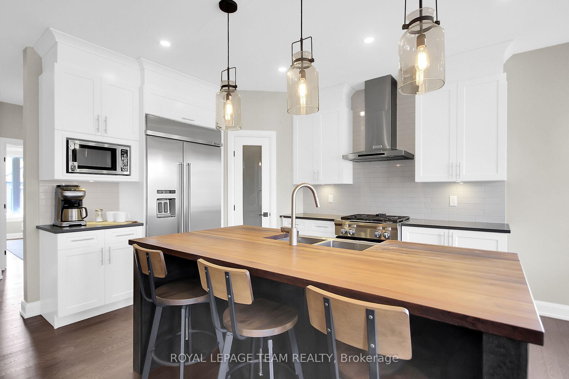 Photo 5 of 65 Nixon Farm Drive, Ottawa, Richmond — HOMEH