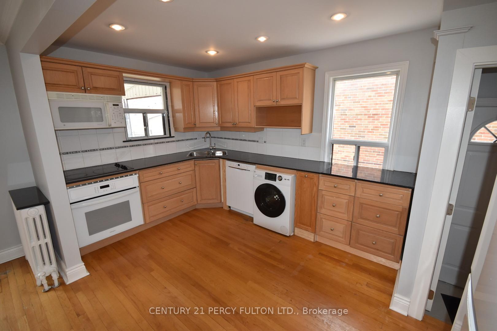 Photo 11 of 99 Galbraith (Main Floor) Avenue, Toronto, O'Connor-Parkview — HOMEH