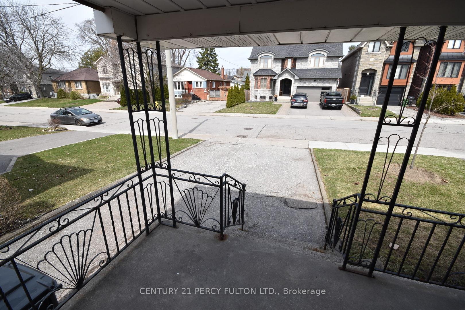 Photo 16 of 99 Galbraith (Main Floor) Avenue, Toronto, O'Connor-Parkview — HOMEH