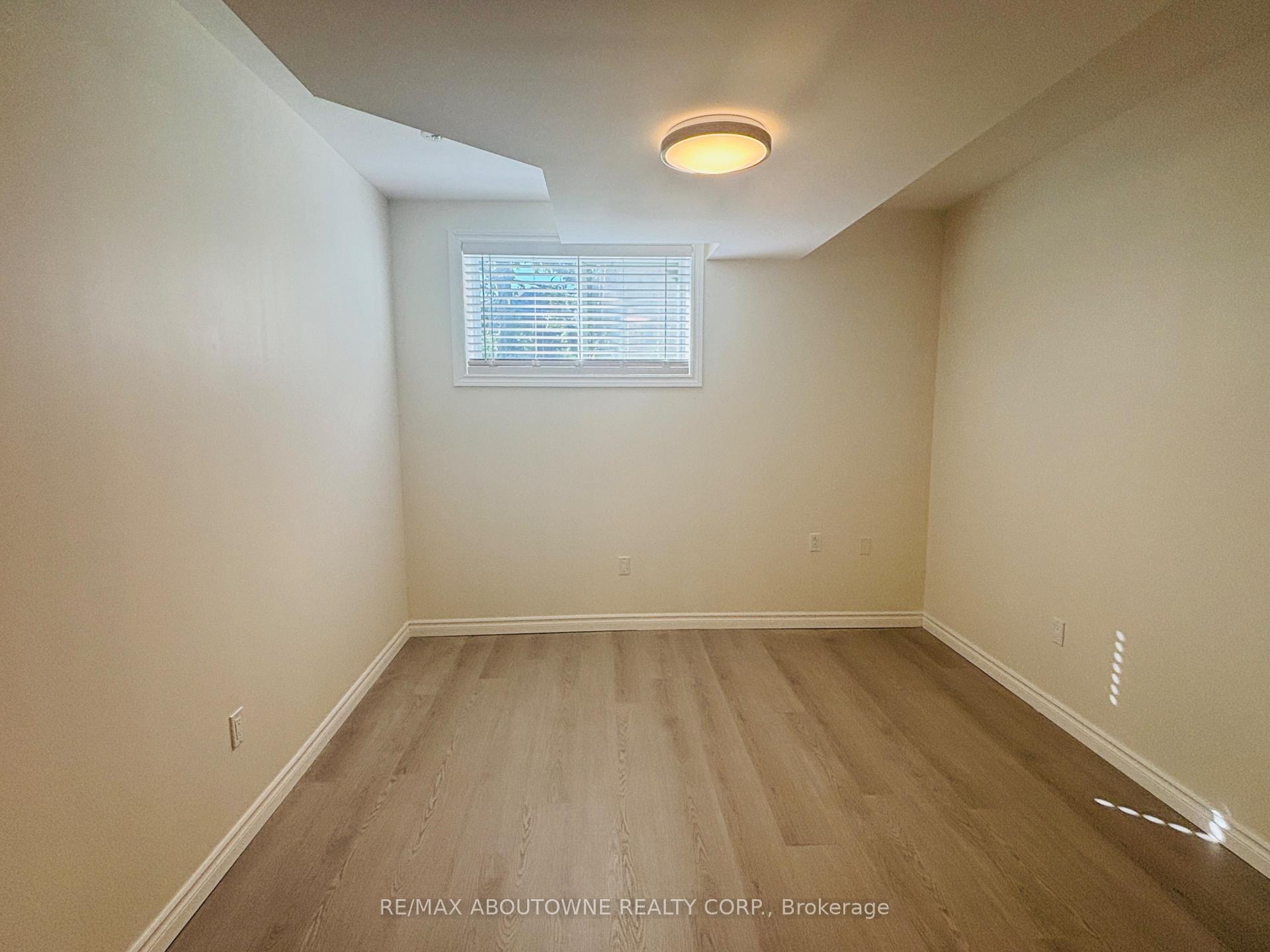 Photo 5 of Unit Bsmt, 91 Ambrous Crescent, Guelph, Kortright East — HOMEH
