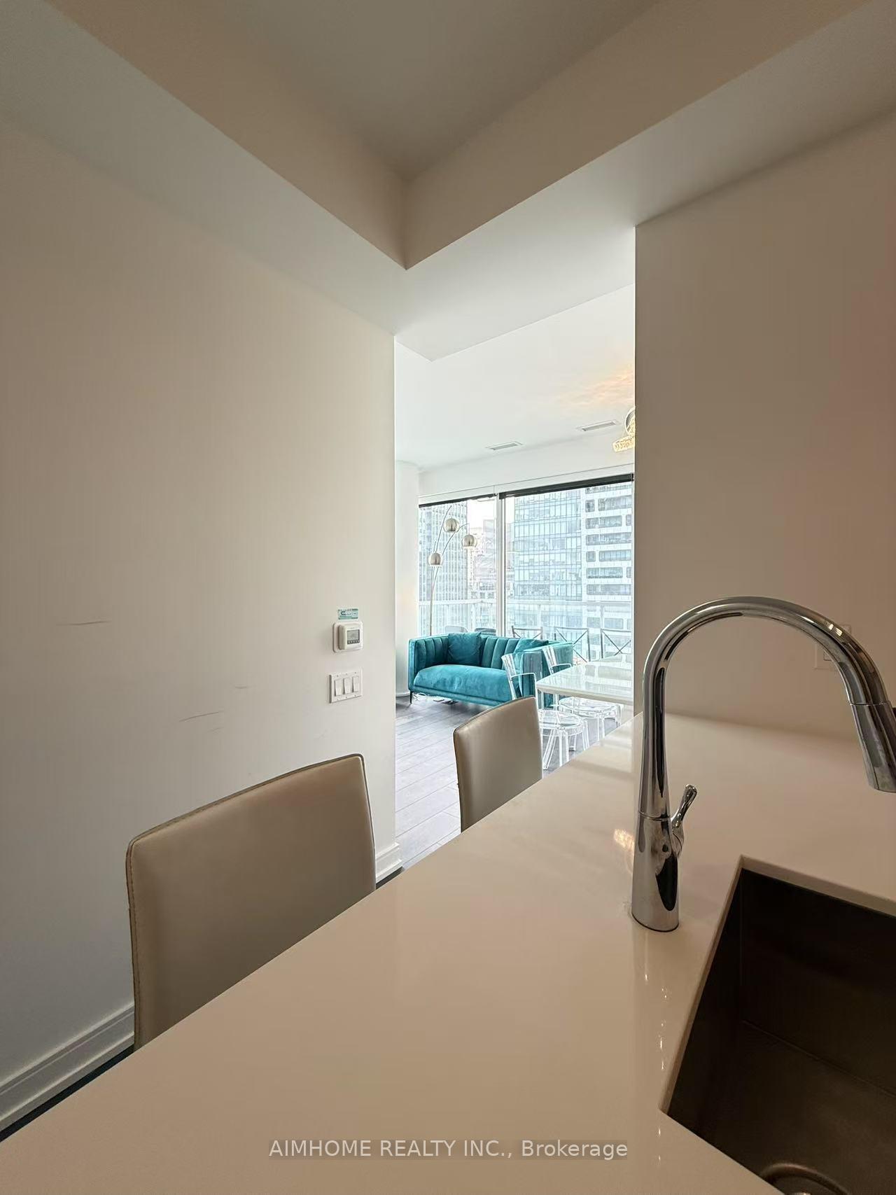 Photo 6 of Unit 2209, 3 Gloucester Street, Toronto, Church-Yonge Corridor — HOMEH