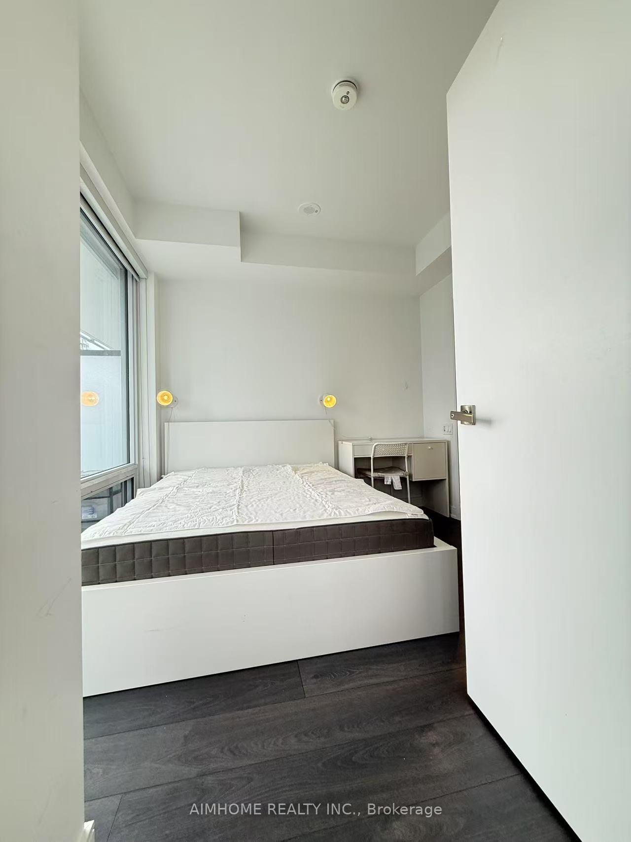 Photo 8 of Unit 2209, 3 Gloucester Street, Toronto, Church-Yonge Corridor — HOMEH