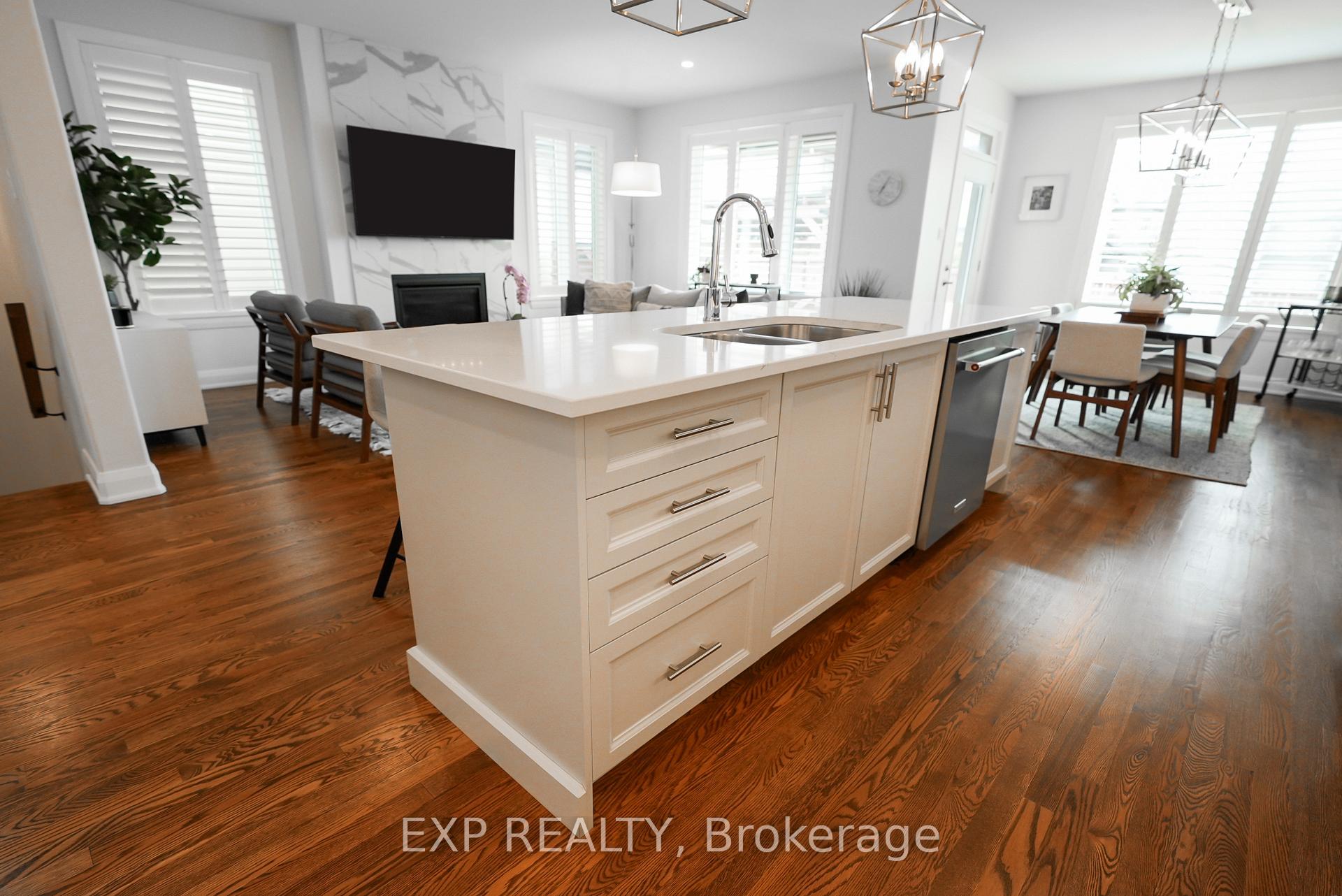 Photo 3 of 262 West Ridge Drive, Ottawa, Stittsville (South) — HOMEH