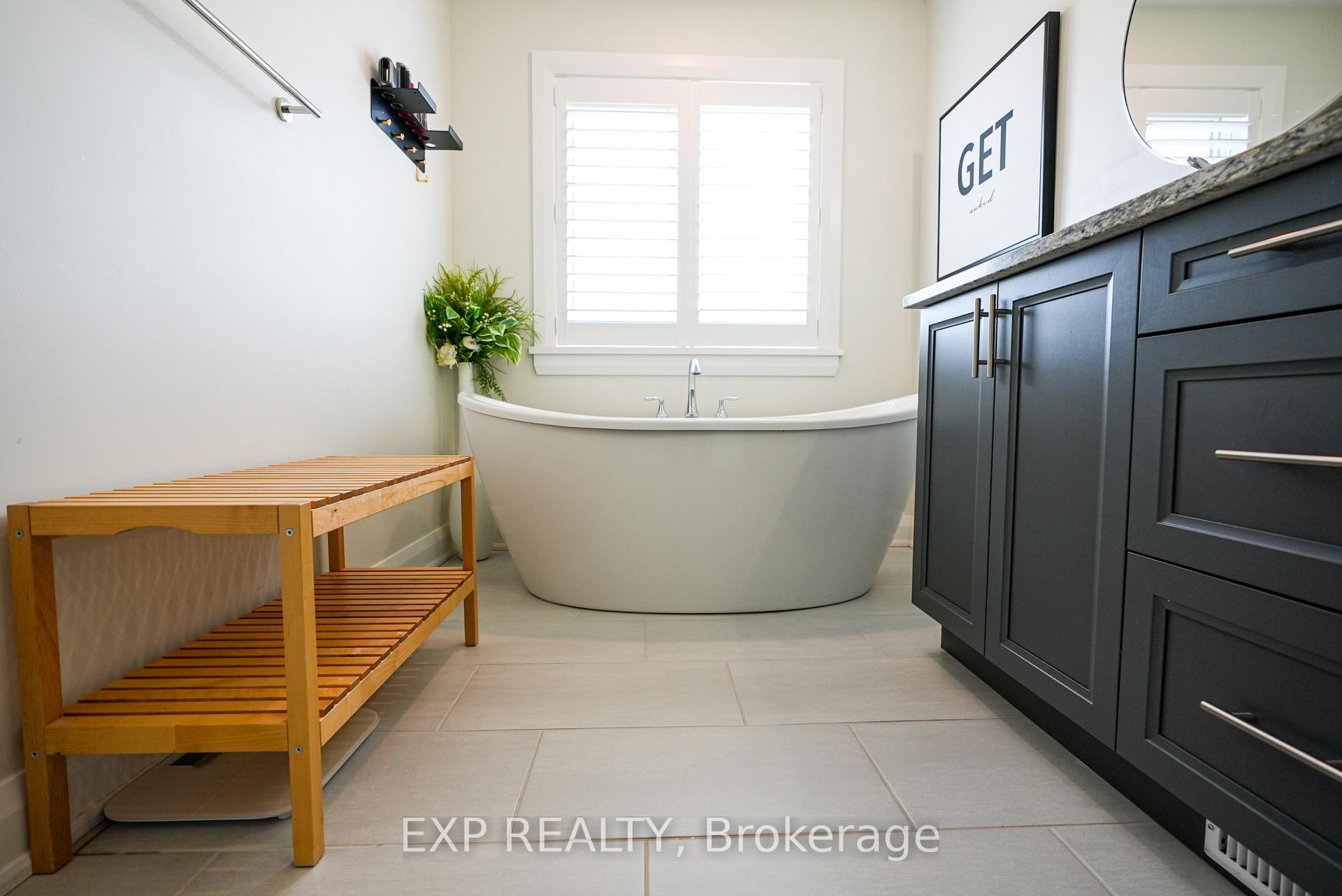 Photo 26 of 262 West Ridge Drive, Ottawa, Stittsville (South) — HOMEH