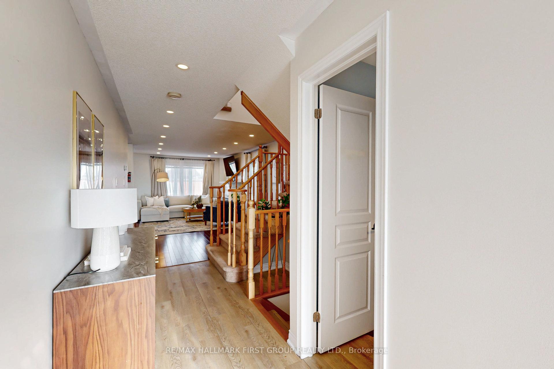 Photo 4 of 17 Shapland Crescent, Ajax, Northeast Ajax — HOMEH