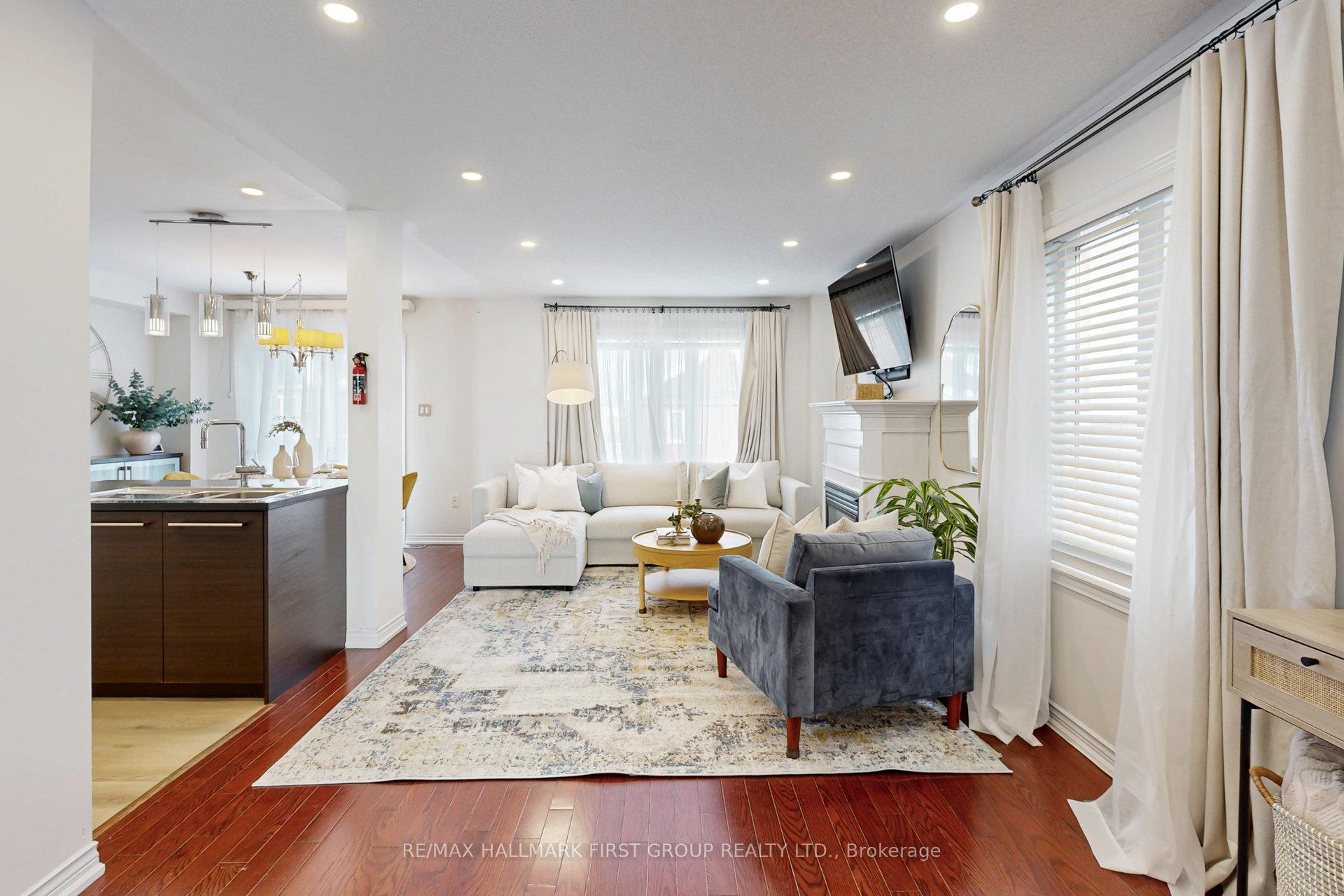 Photo 9 of 17 Shapland Crescent, Ajax, Northeast Ajax — HOMEH