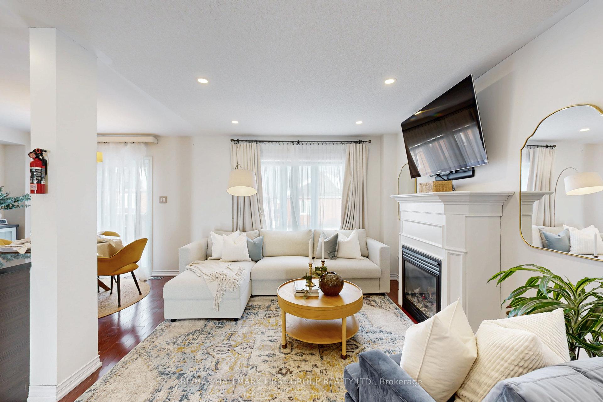 Photo 5 of 17 Shapland Crescent, Ajax, Northeast Ajax — HOMEH