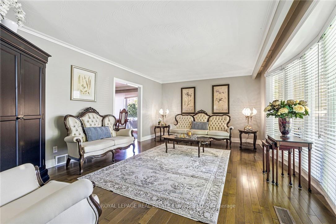 Photo 5 of 296 Glen Afton Drive, Burlington, Shoreacres — HOMEH