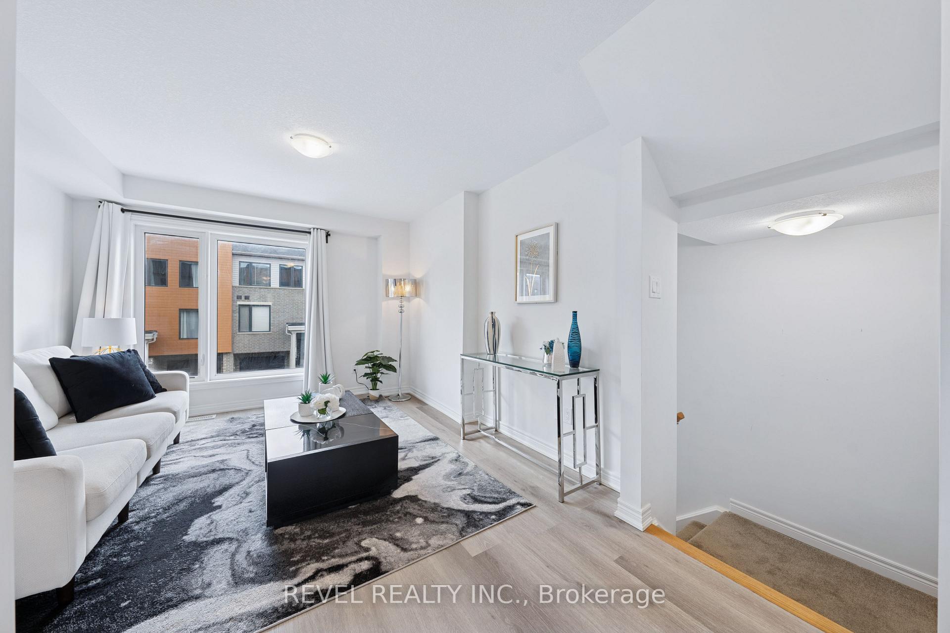 Photo 5 of Unit 10, 24 Radison Lane, Hamilton, McQuesten — HOMEH