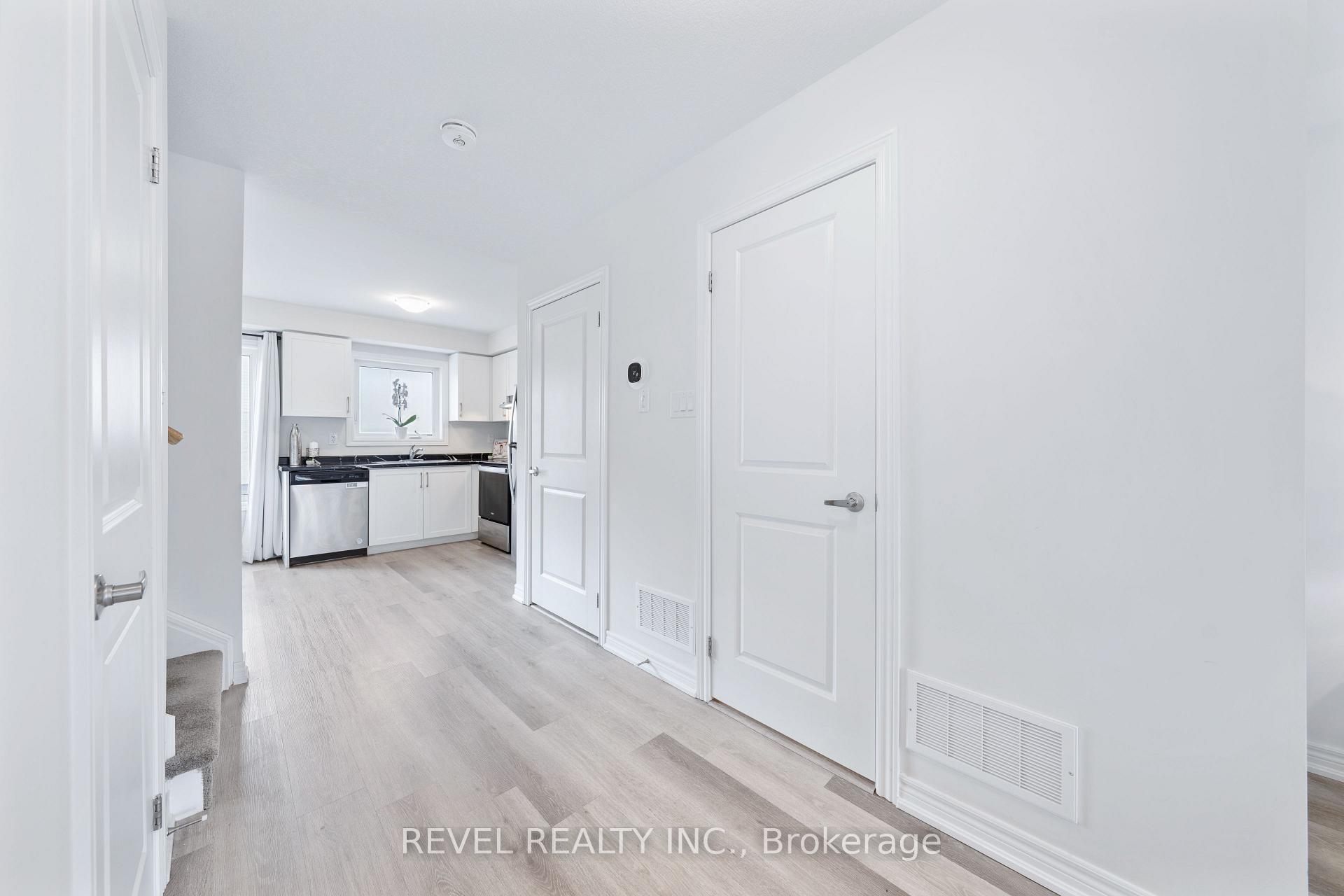 Photo 8 of Unit 10, 24 Radison Lane, Hamilton, McQuesten — HOMEH