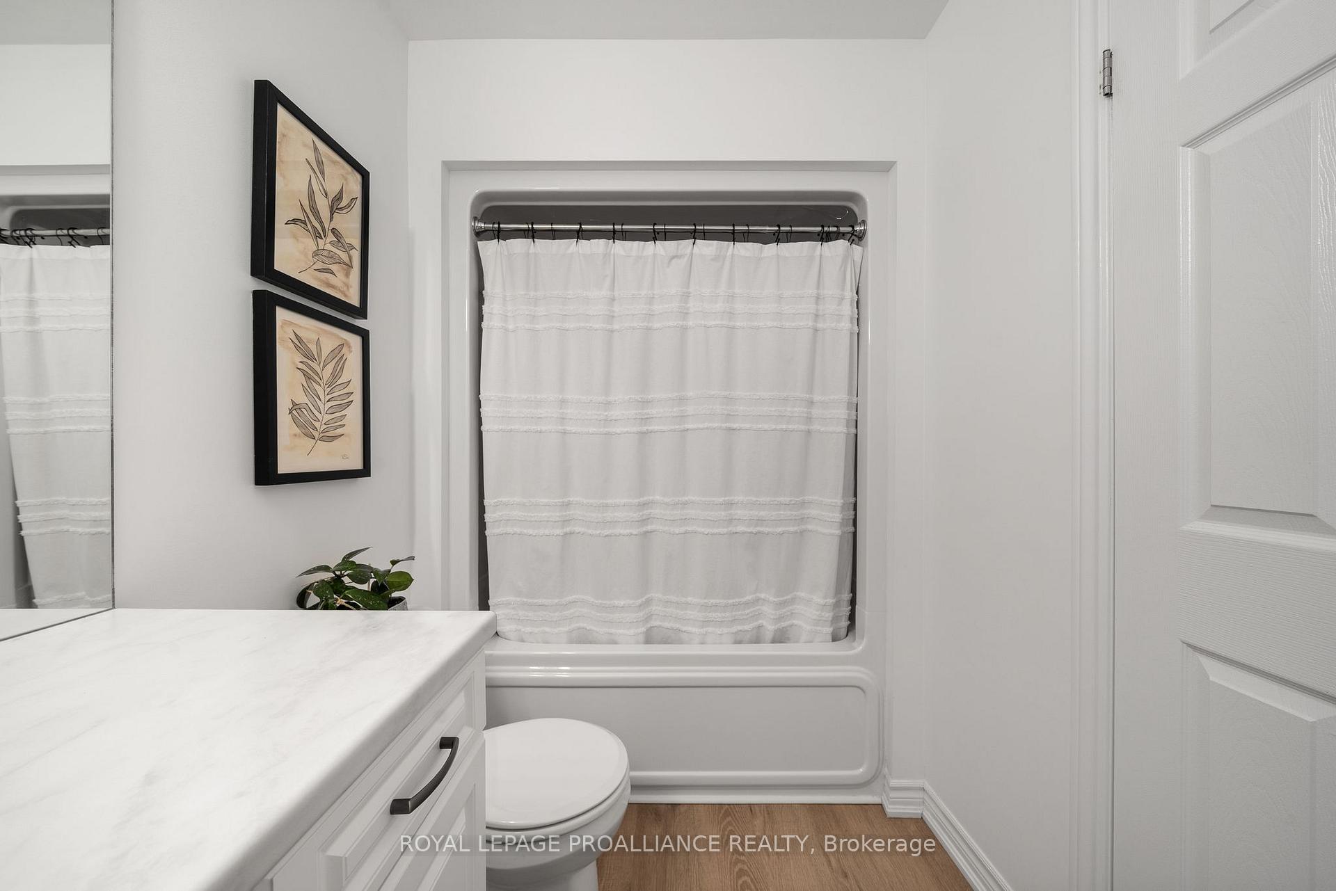 Photo 2 of 512 Hayward Street, Cobourg — HOMEH