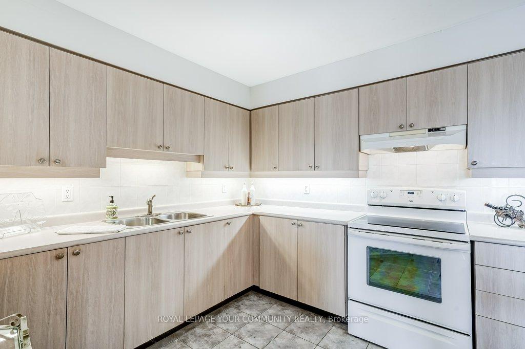 Photo 3 of Unit 421, 7373 Martingrove Road, Vaughan, Vaughan Grove — HOMEH