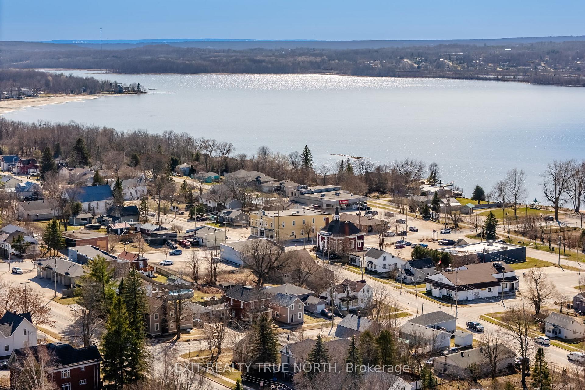 Photo 10 of 220 Martha Street, Tay, Victoria Harbour — HOMEH