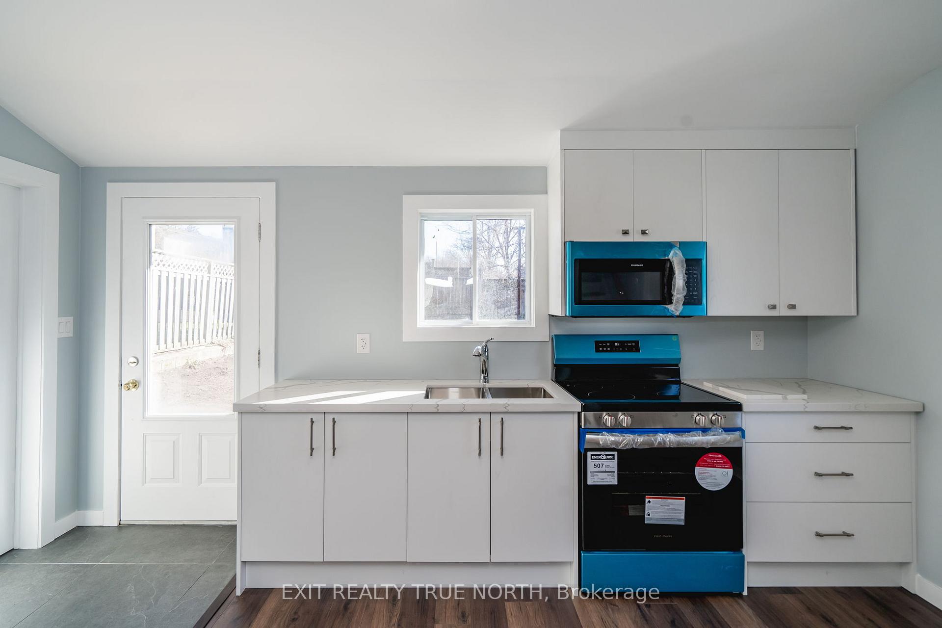 Photo 7 of 220 Martha Street, Tay, Victoria Harbour — HOMEH