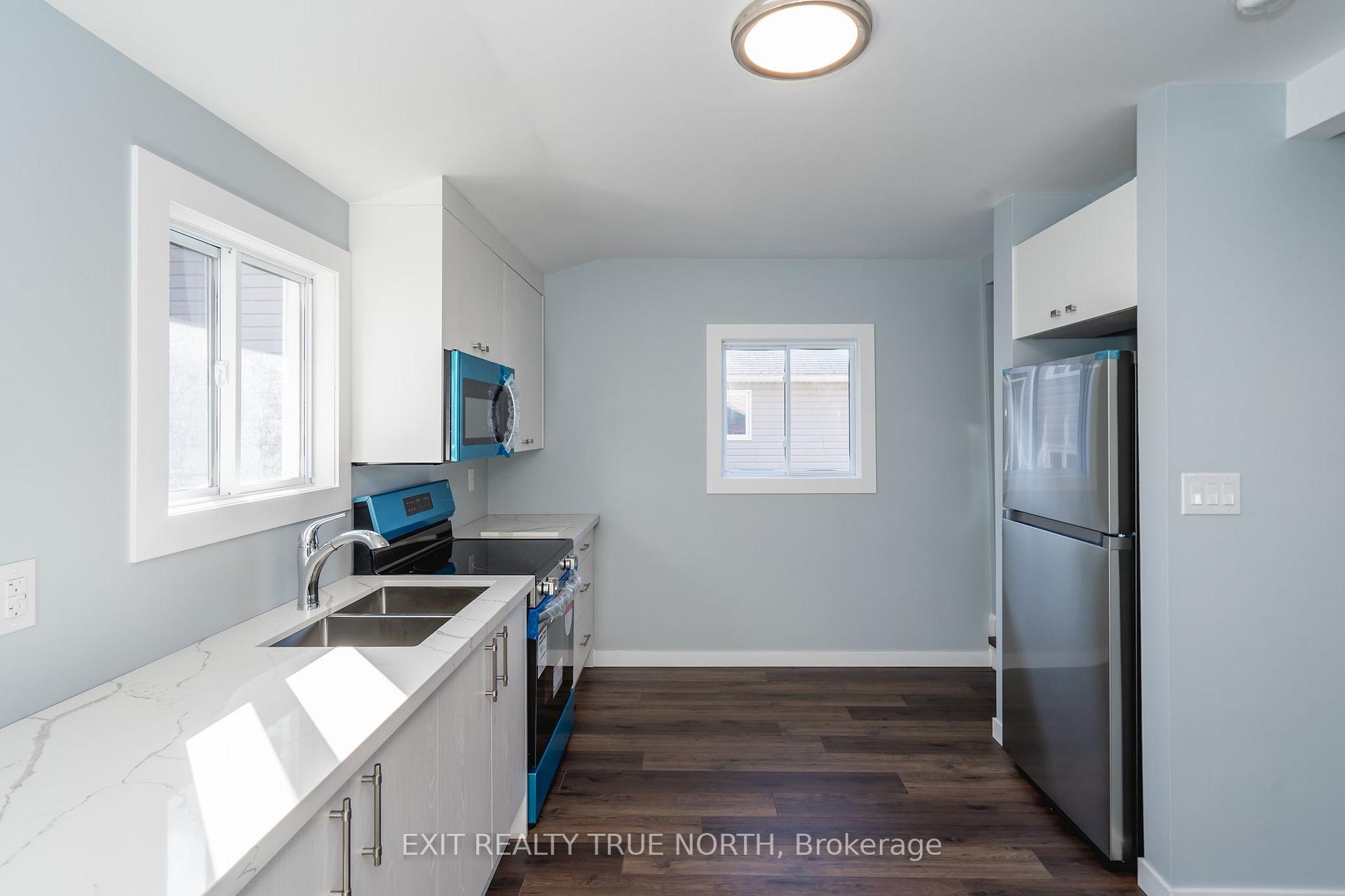 Photo 4 of 220 Martha Street, Tay, Victoria Harbour — HOMEH