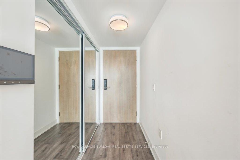 Photo 8 of Unit 1406, 575 Bloor Street E, Toronto, North St. James Town — HOMEH