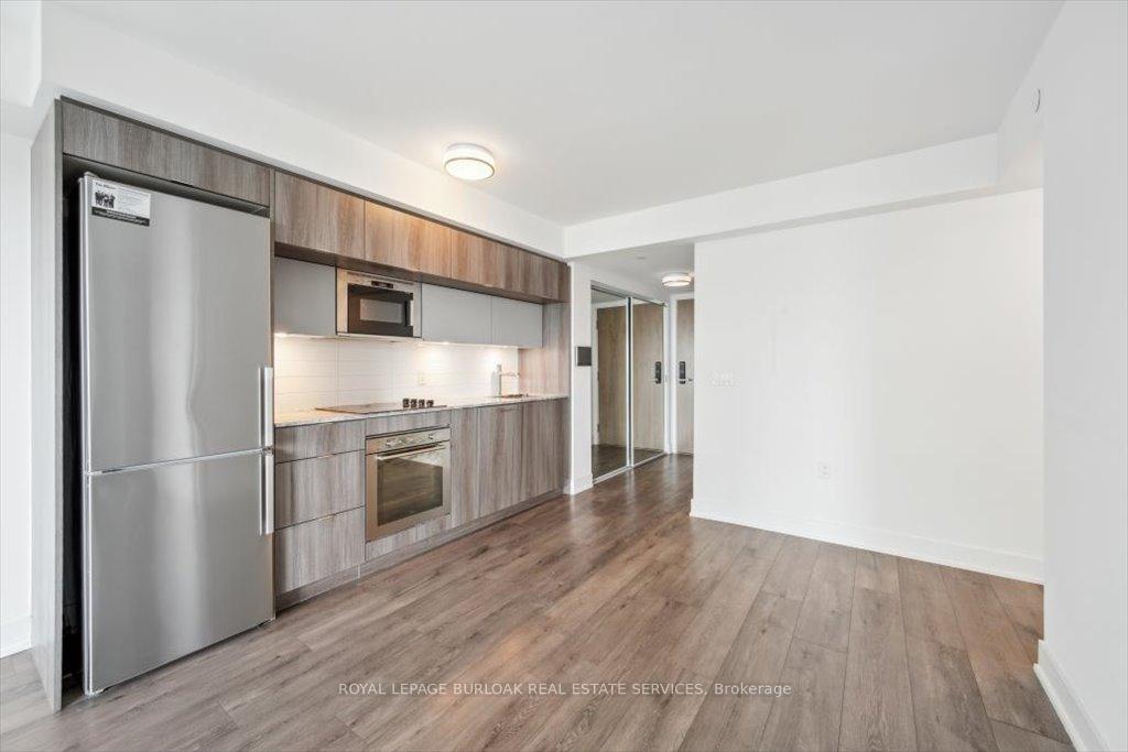 Photo 6 of Unit 1406, 575 Bloor Street E, Toronto, North St. James Town — HOMEH