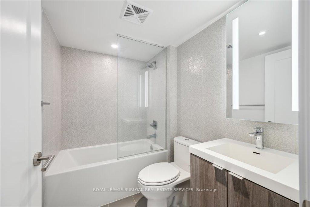 Photo 10 of Unit 1406, 575 Bloor Street E, Toronto, North St. James Town — HOMEH