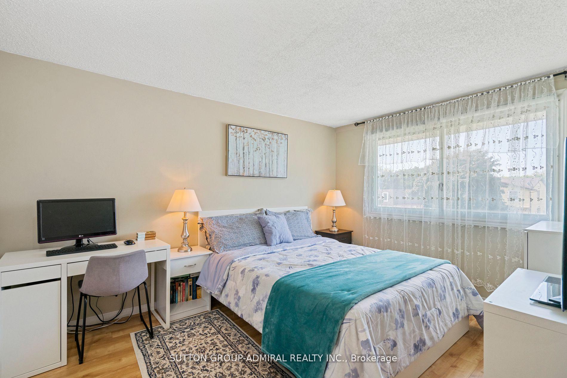 Photo 31 of 505 Elgin Street N, Cambridge — HOMEH