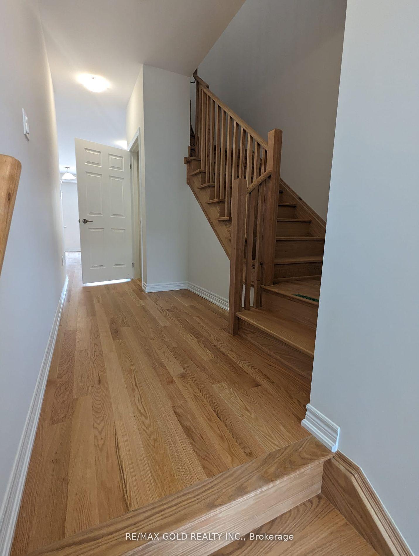 Photo 10 of 46 Bayardo Drive, Oshawa, Windfields — HOMEH