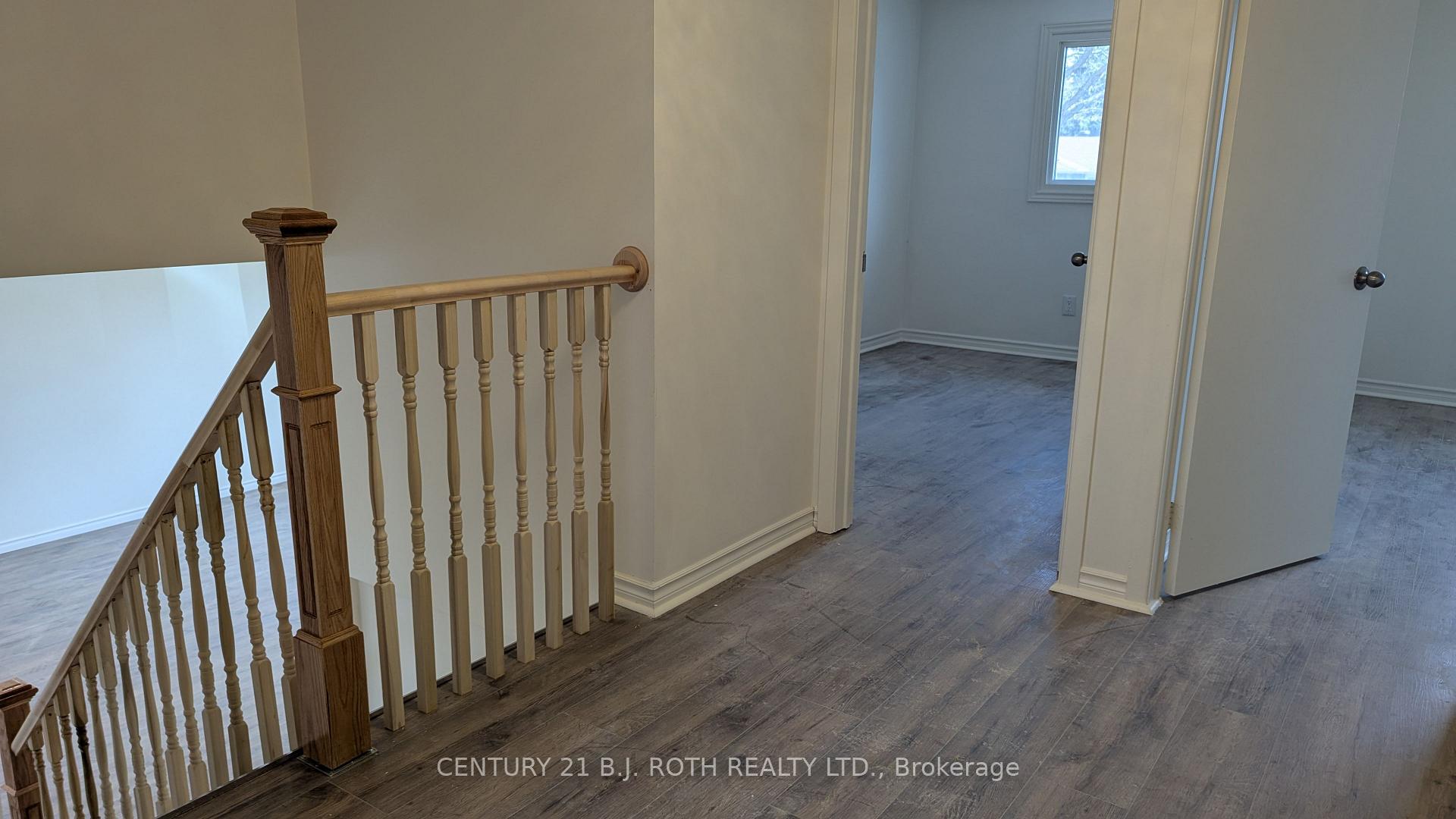 Photo 6 of Unit Upper, 20 Meadowland Avenue, Barrie, Allandale Heights — HOMEH