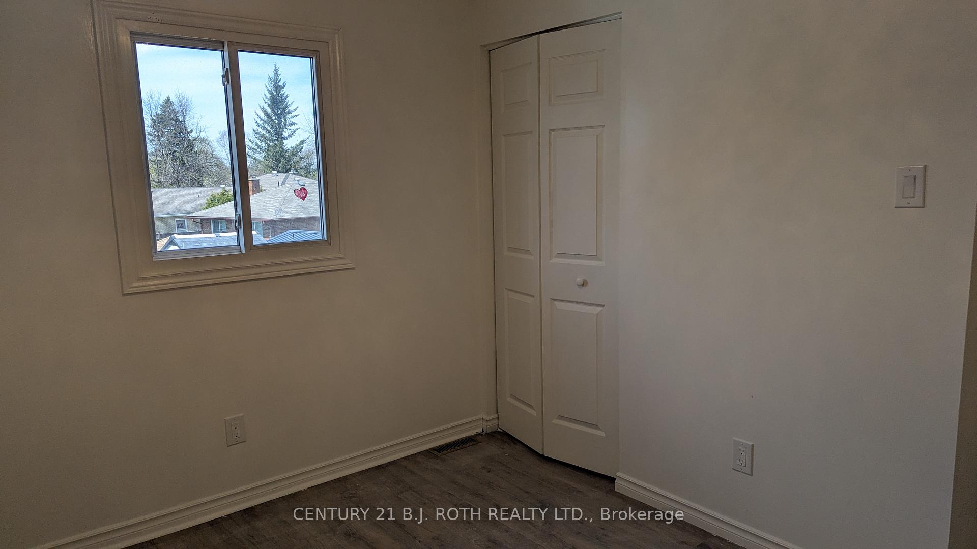 Photo 8 of Unit Upper, 20 Meadowland Avenue, Barrie, Allandale Heights — HOMEH