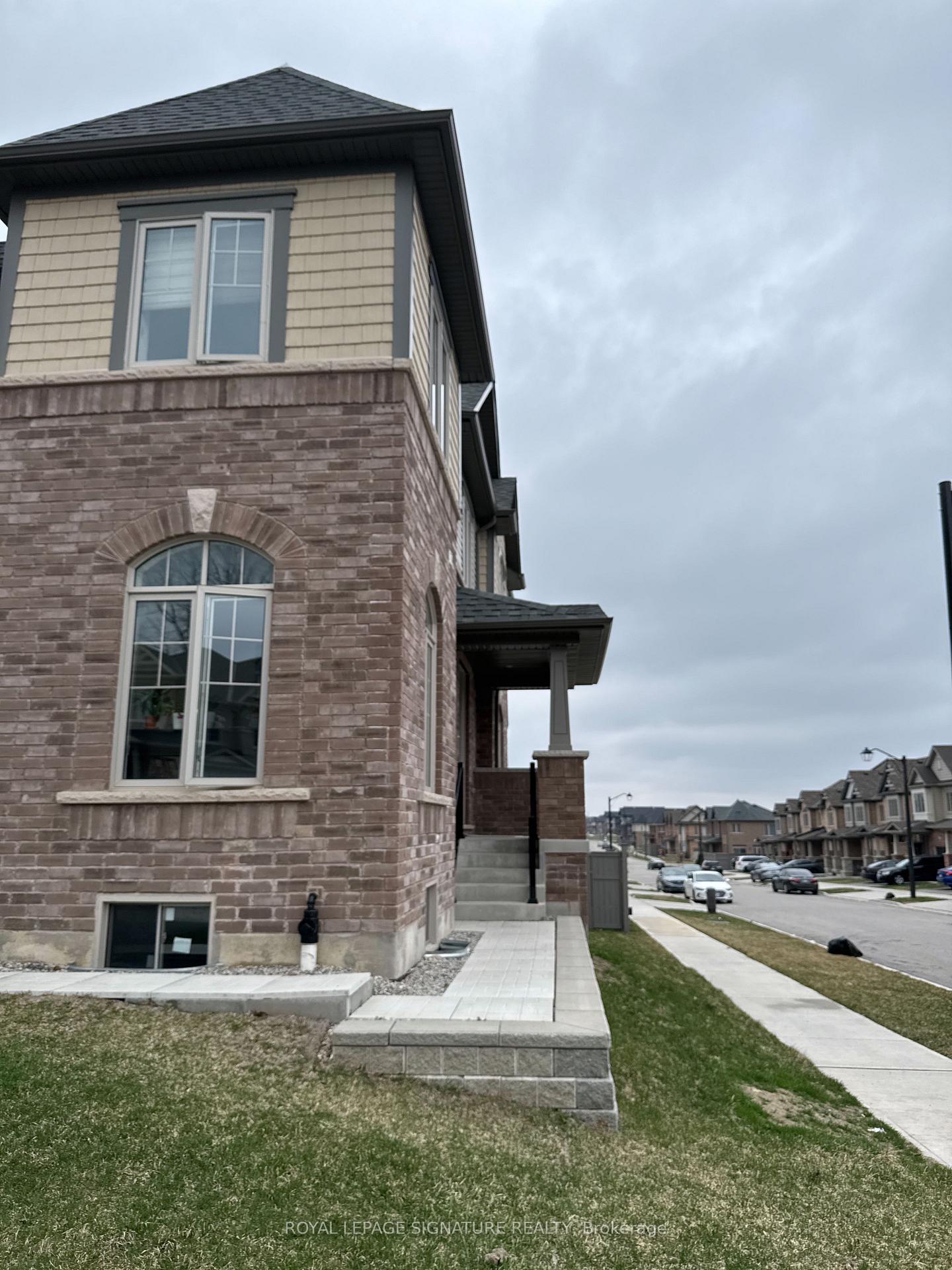 Photo 5 of 95 Broadacre Drive, Kitchener — HOMEH