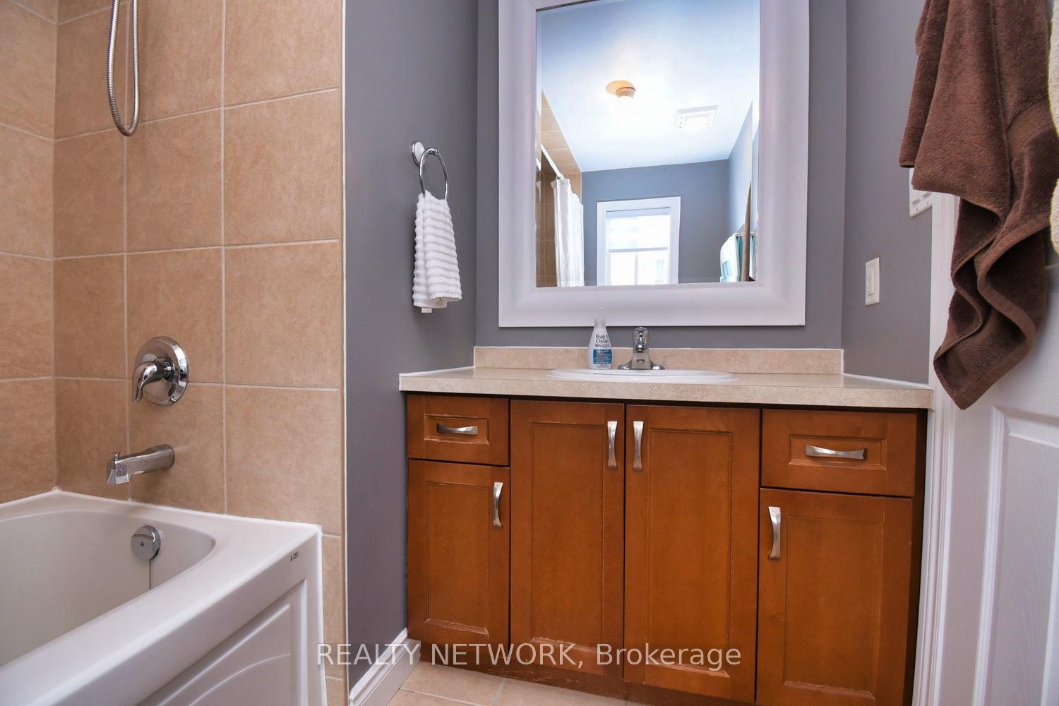 Photo 21 of 73 Thames Way, Hamilton, Binbrook — HOMEH