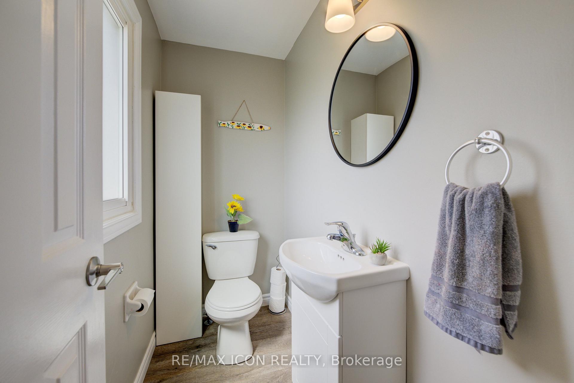 Photo 12 of 2 Briarlea Road, Guelph, Kortright West — HOMEH