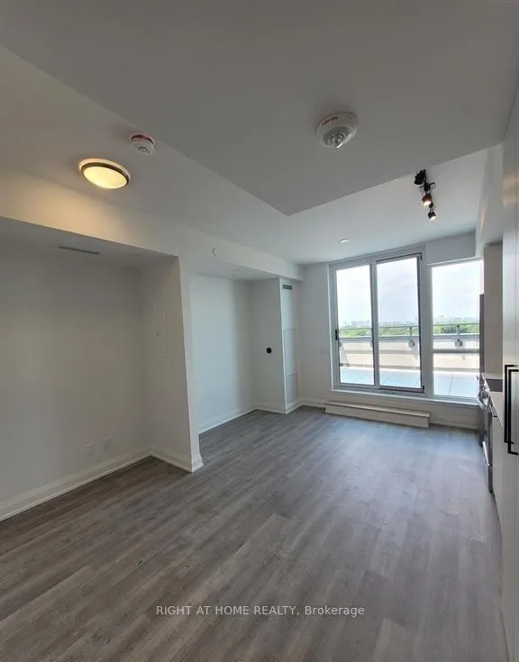 Photo 5 of Unit 804, 2369 Danforth Avenue, Toronto, East End-Danforth — HOMEH