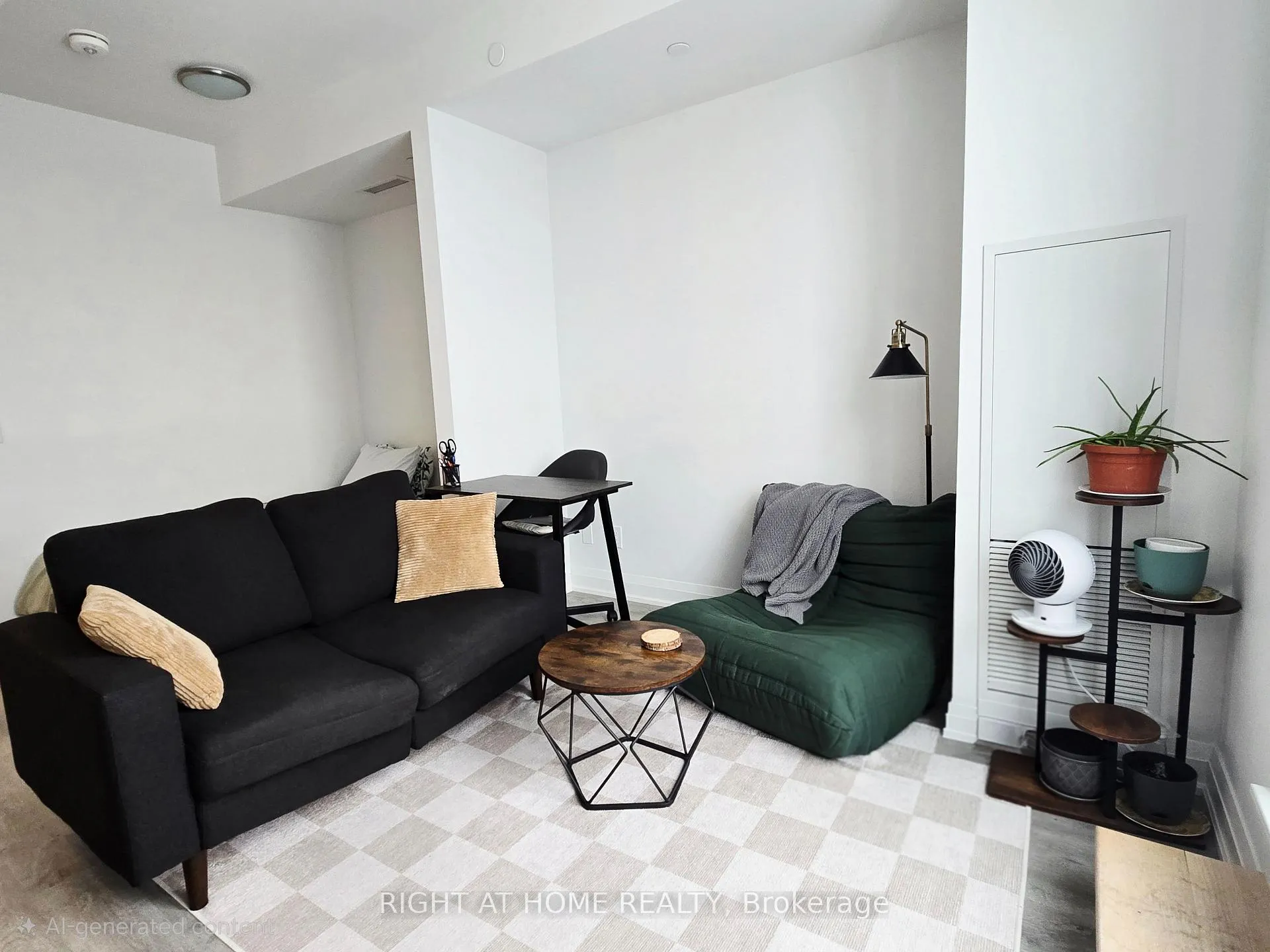 Photo 6 of Unit 804, 2369 Danforth Avenue, Toronto, East End-Danforth — HOMEH