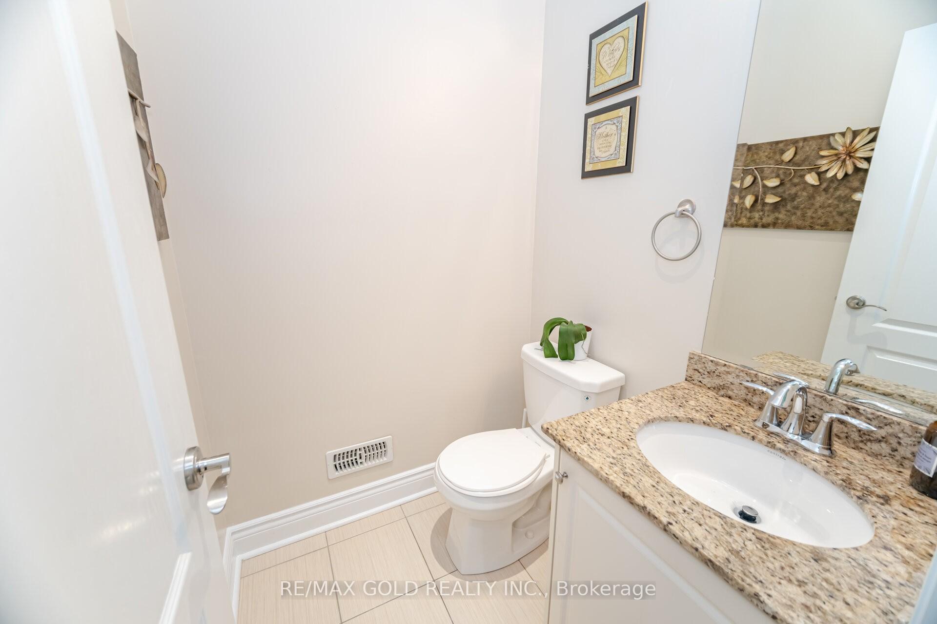 Photo 7 of 22 Yellowknife Road, Brampton, Sandringham-Wellington North — HOMEH